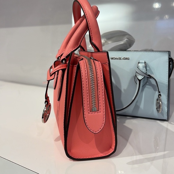 MICHAEL KORS
Sheila Small Faux Saffiano Leather Satchel
Tea Rose 
NWT - Picture 8 of 16